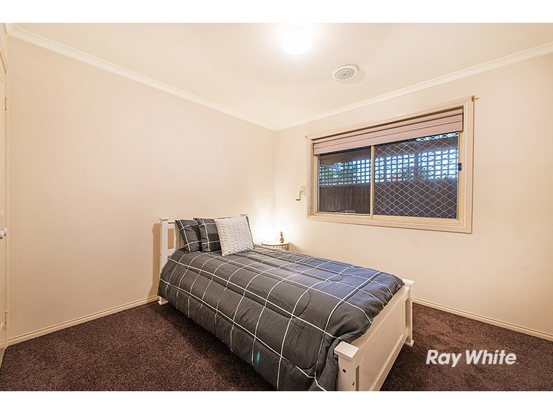 10 Burgan Court, Cranbourne West VIC 3977