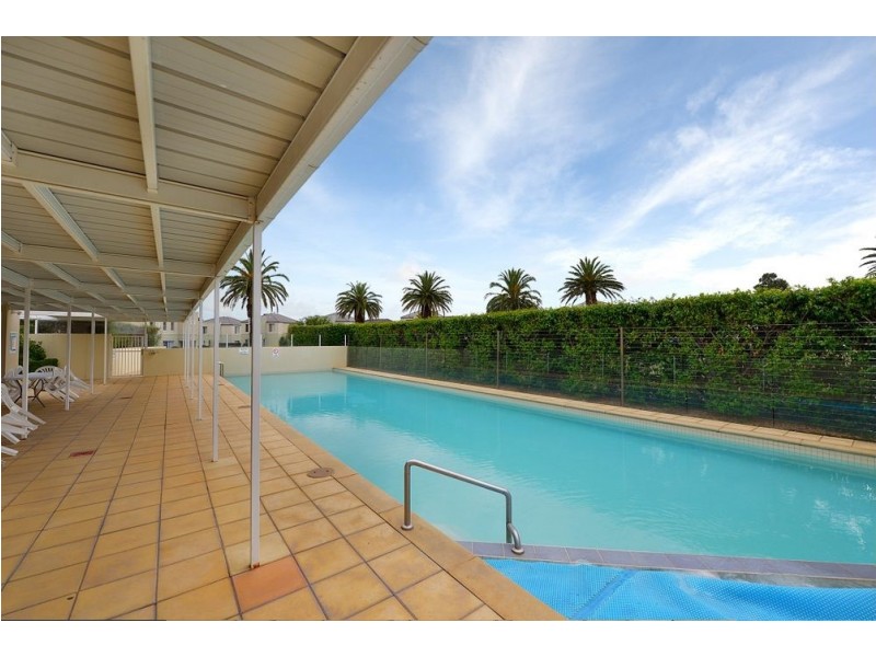 97 Sovereign Manors Crescent, Rowville VIC 3178