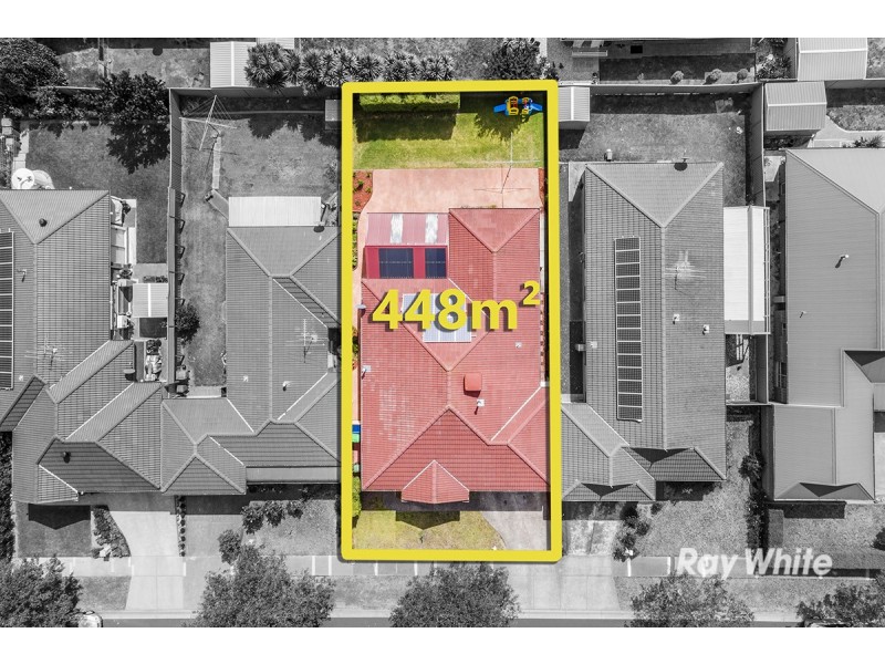 8 Oak Post Place, Cranbourne East VIC 3977