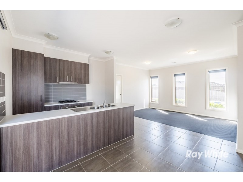 1/37-39 Valencia Circuit, Cranbourne VIC 3977