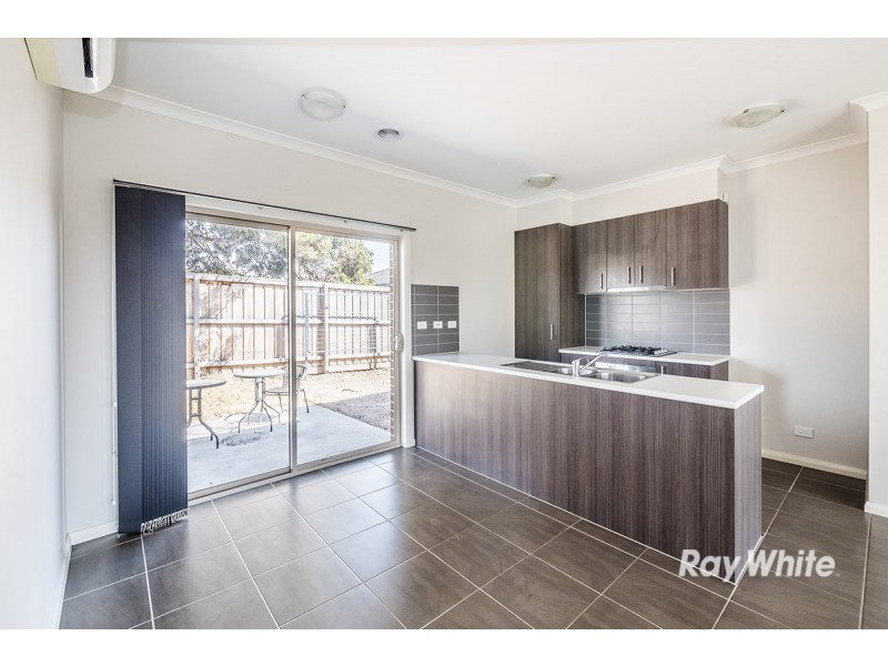 1/37-39 Valencia Circuit, Cranbourne VIC 3977
