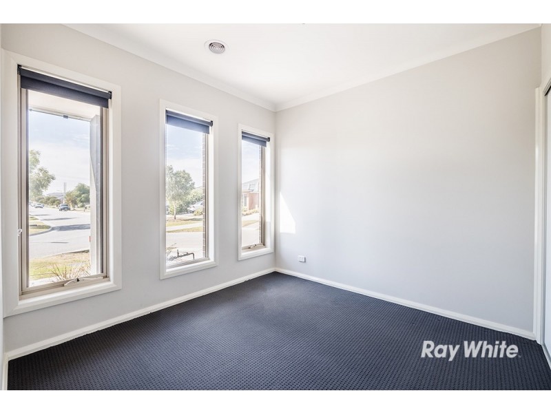 1/37-39 Valencia Circuit, Cranbourne VIC 3977