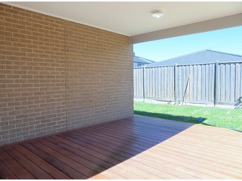 20 Corinda Street, Clyde North VIC 3978