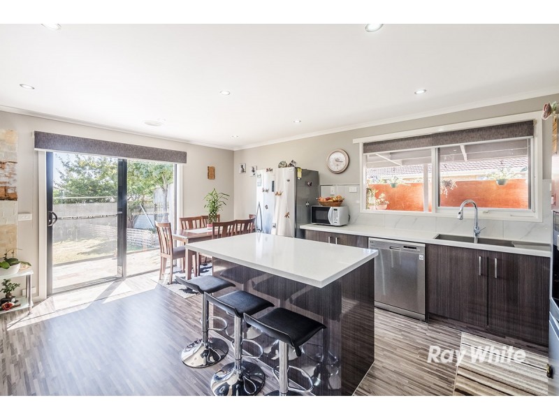 1 Dianna Court, Hampton Park VIC 3976