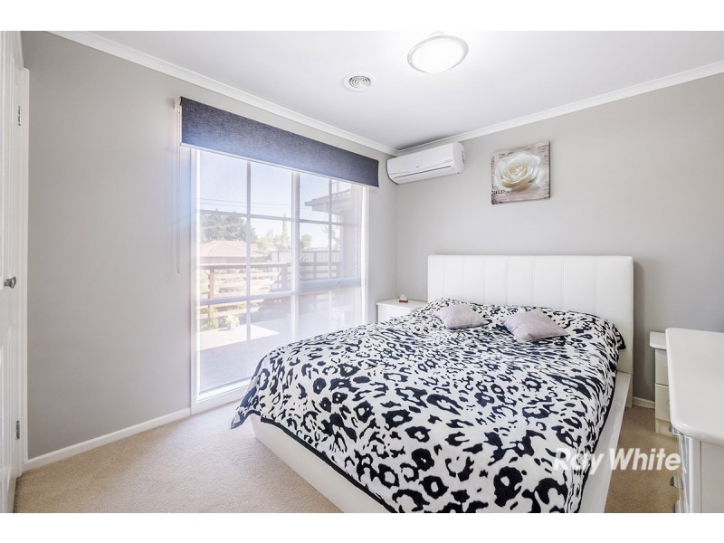 1 Dianna Court, Hampton Park VIC 3976