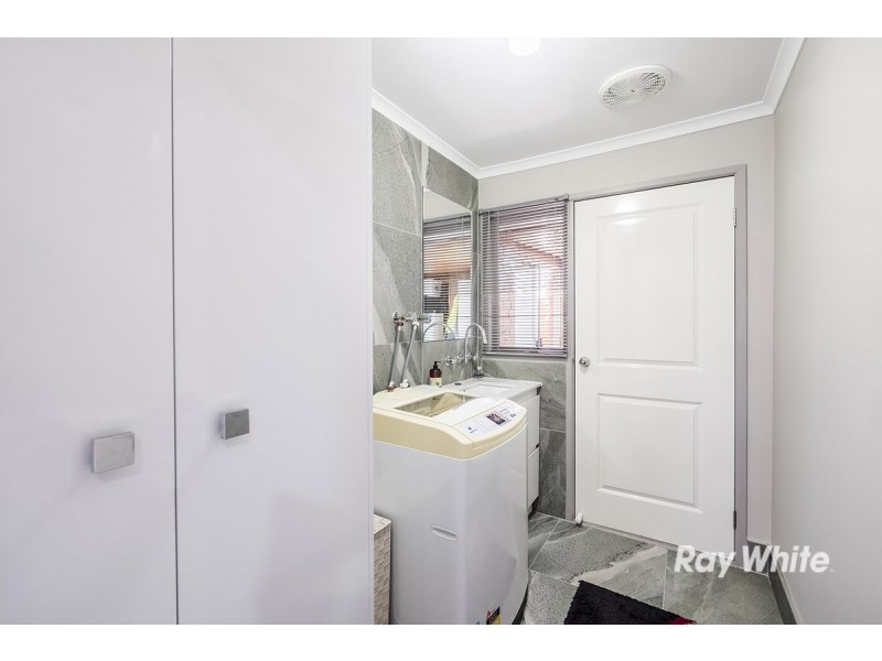 1 Dianna Court, Hampton Park VIC 3976