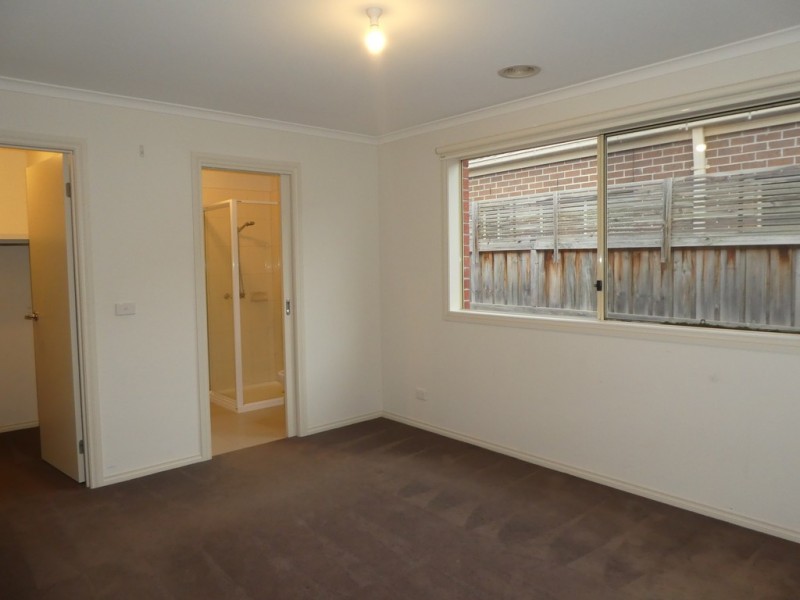 51 Banfield Place, Lyndhurst VIC 3975