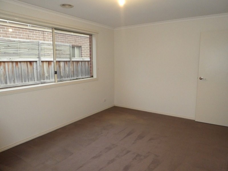 51 Banfield Place, Lyndhurst VIC 3975