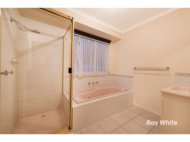8 Beech Place, Hallam VIC 3803