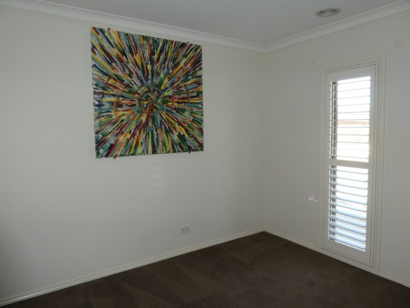 24 Noremac Grove, Lyndhurst VIC 3975