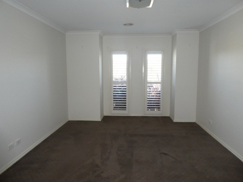 24 Noremac Grove, Lyndhurst VIC 3975