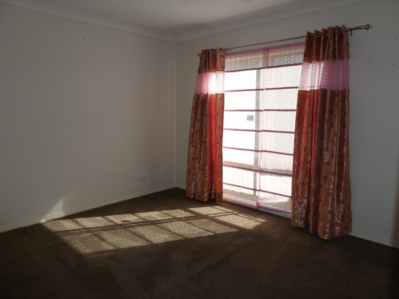 24 Noremac Grove, Lyndhurst VIC 3975