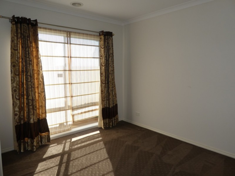 24 Noremac Grove, Lyndhurst VIC 3975