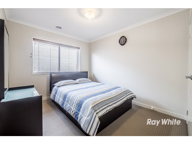 10 Brocker Street, Clyde North VIC 3978