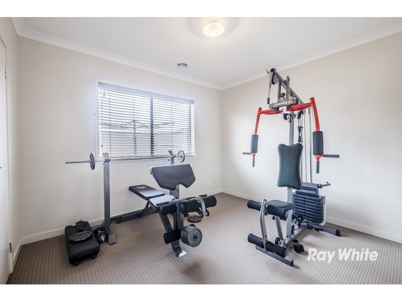 10 Brocker Street, Clyde North VIC 3978