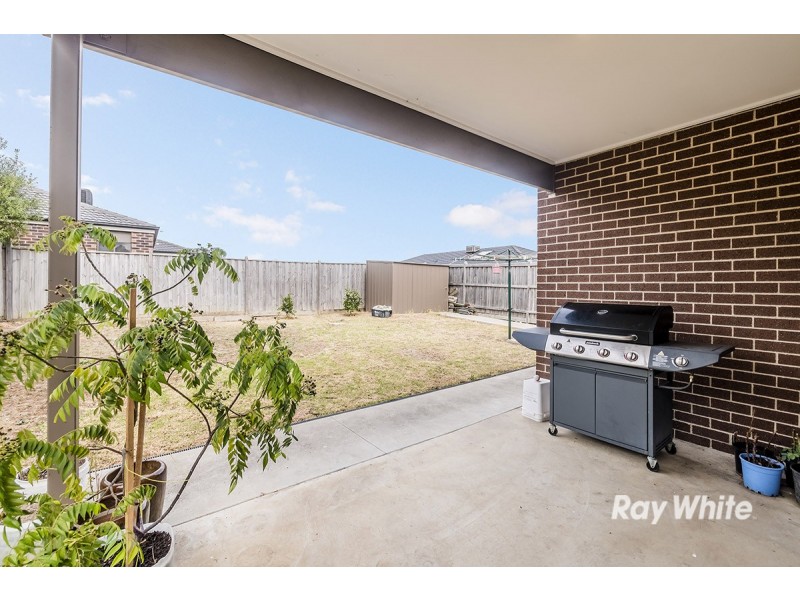 10 Brocker Street, Clyde North VIC 3978