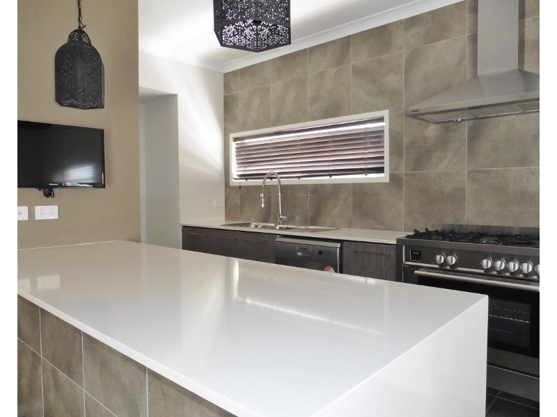 37 Kosciuszko Circuit, Clyde VIC 3978