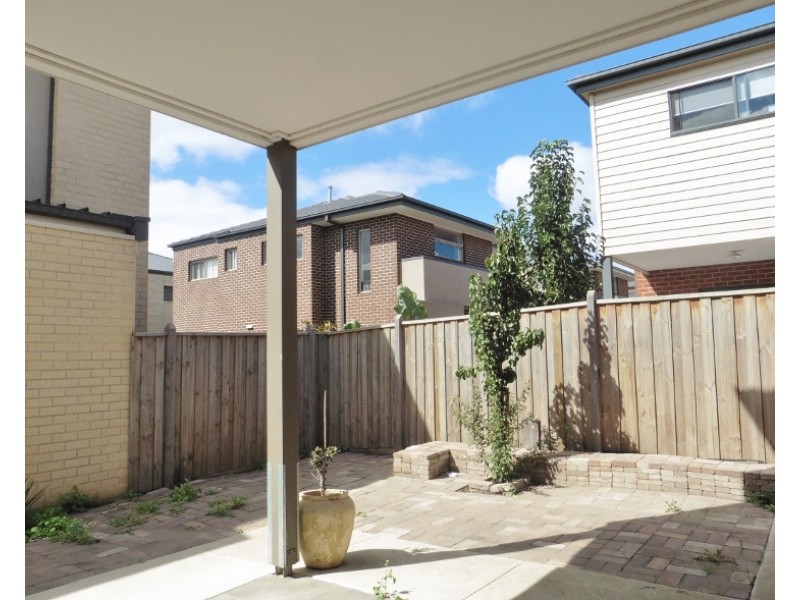 37 Kosciuszko Circuit, Clyde VIC 3978