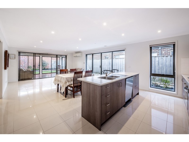 1 Jesmay Place, Lyndhurst VIC 3975