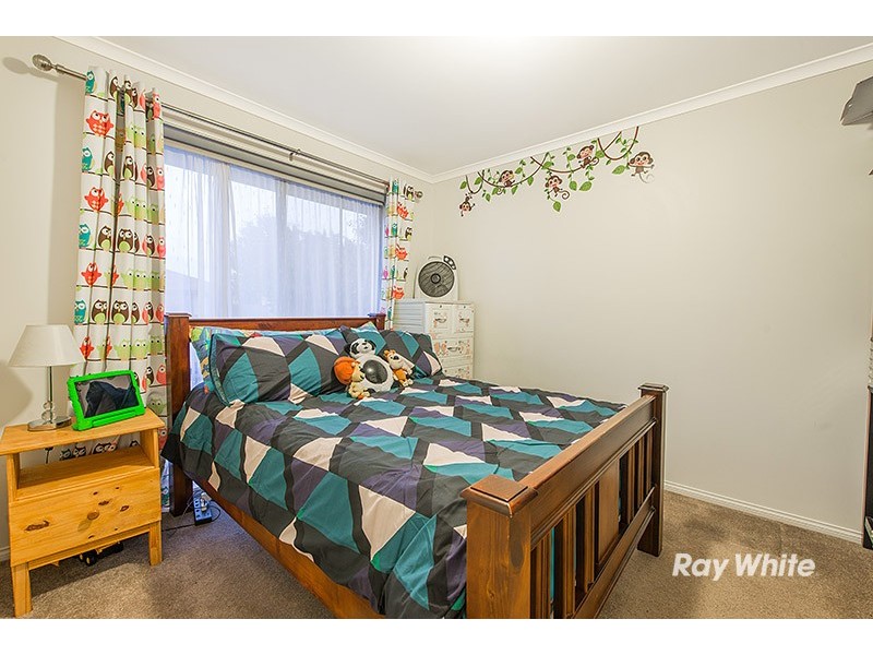 38 Stephellen Way, Cranbourne West VIC 3977