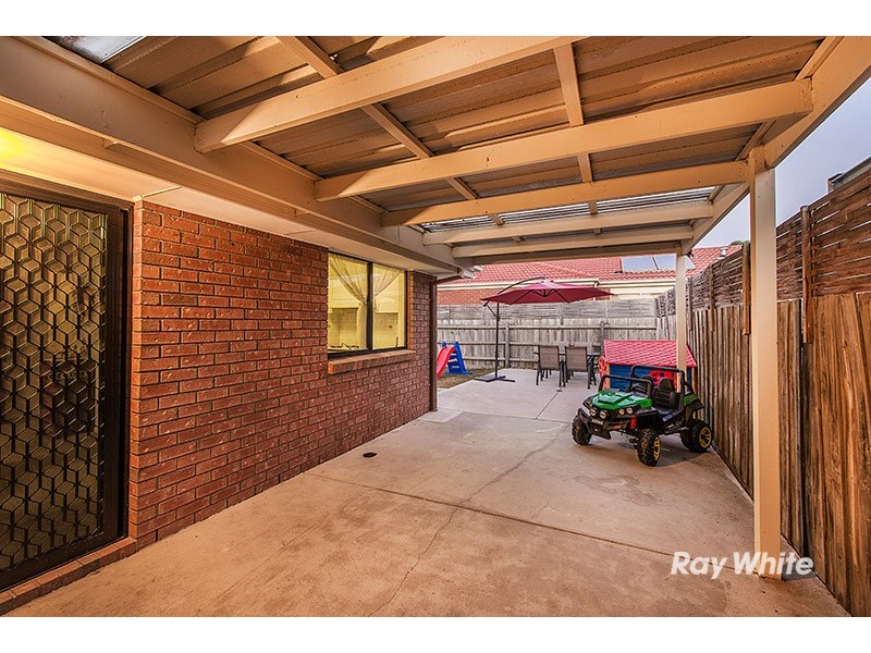38 Stephellen Way, Cranbourne West VIC 3977
