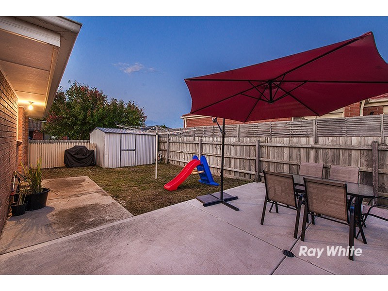 38 Stephellen Way, Cranbourne West VIC 3977