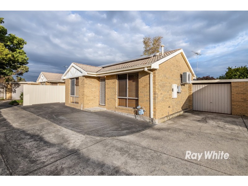2/12 Milner Court, Cranbourne VIC 3977