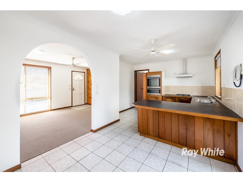 2/12 Milner Court, Cranbourne VIC 3977