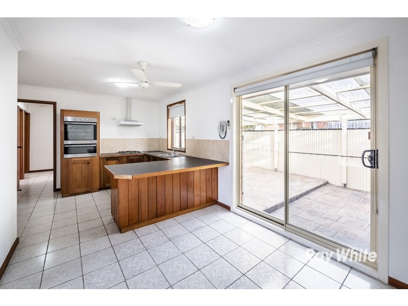 2/12 Milner Court, Cranbourne VIC 3977