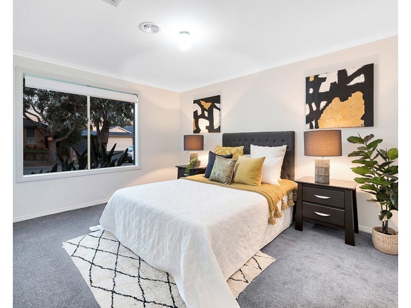 3 Muirfield Close, Cranbourne VIC 3977