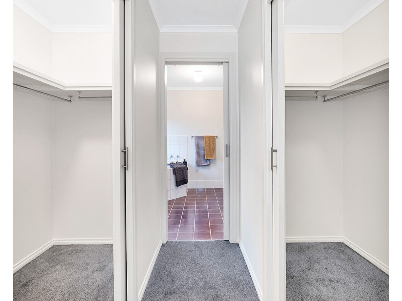 3 Muirfield Close, Cranbourne VIC 3977