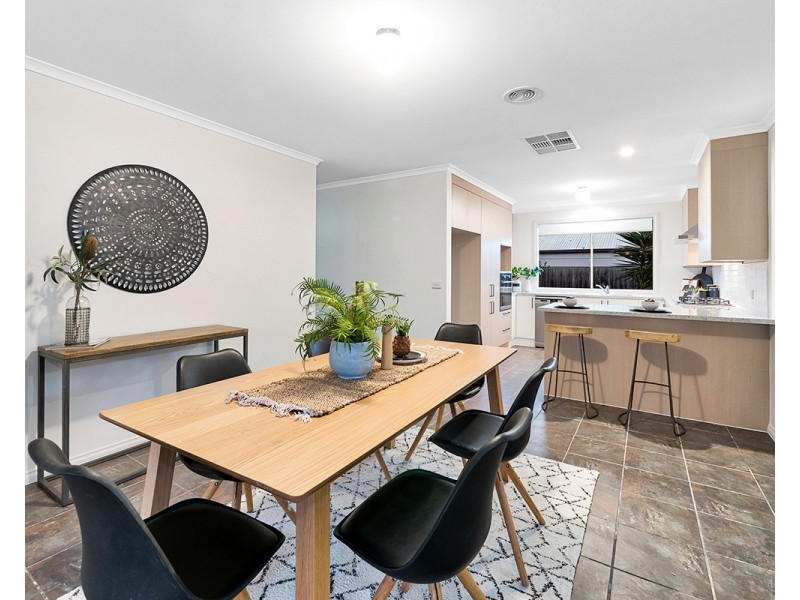 3 Muirfield Close, Cranbourne VIC 3977