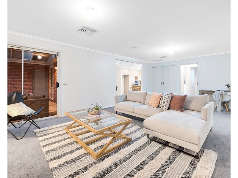 3 Muirfield Close, Cranbourne VIC 3977