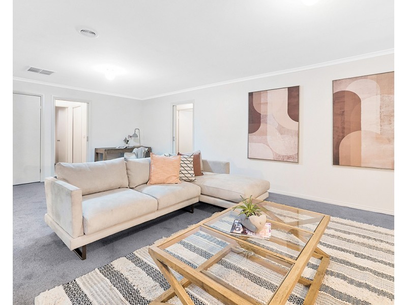 3 Muirfield Close, Cranbourne VIC 3977