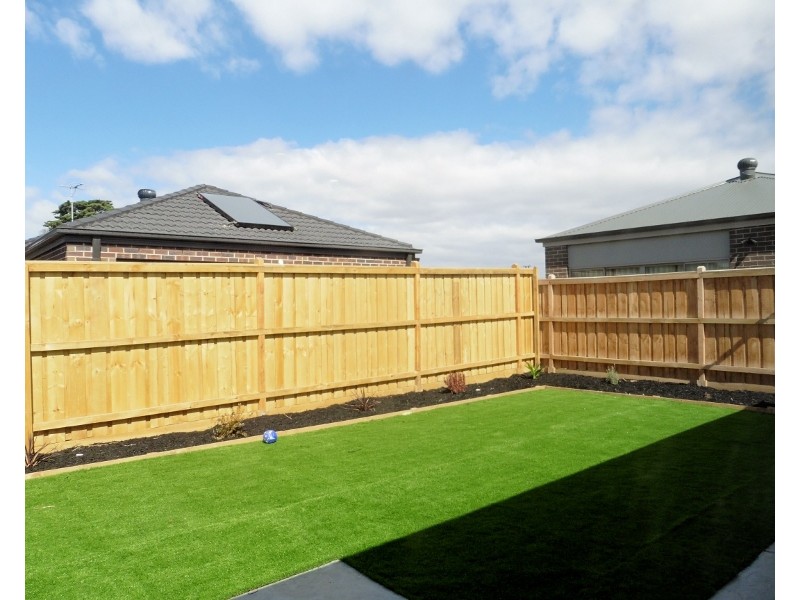 7 Gleeson Way, Officer VIC 3809