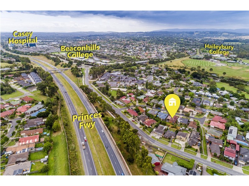 18 Kevin Close, Beaconsfield VIC 3807