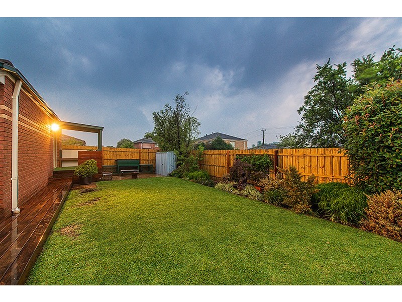 18 Kevin Close, Beaconsfield VIC 3807