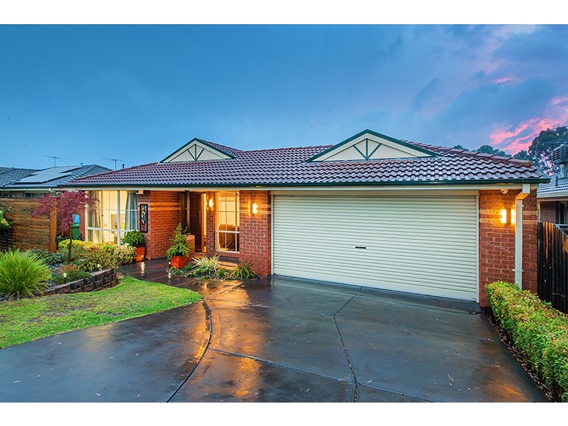 18 Kevin Close, Beaconsfield VIC 3807