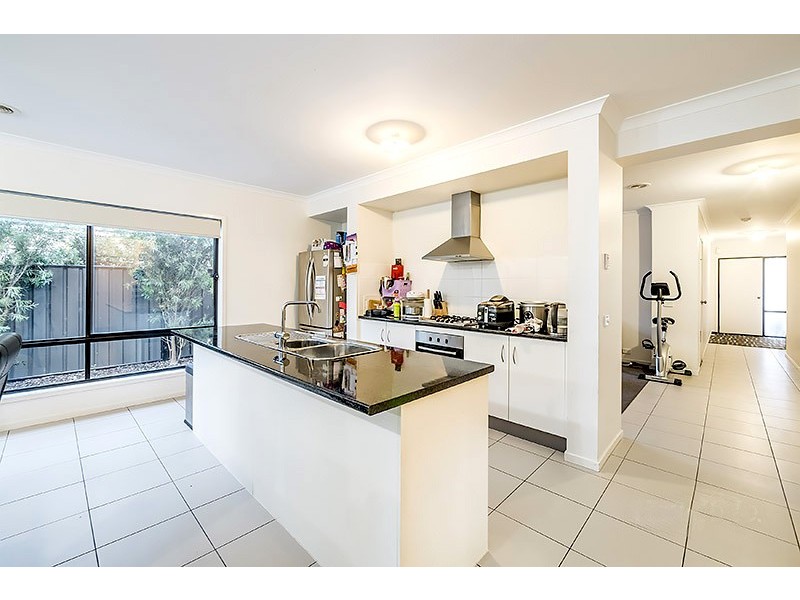 80 Selandra Boulevard, Clyde North VIC 3978