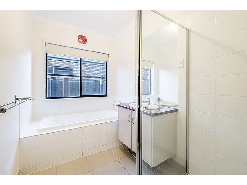 80 Selandra Boulevard, Clyde North VIC 3978