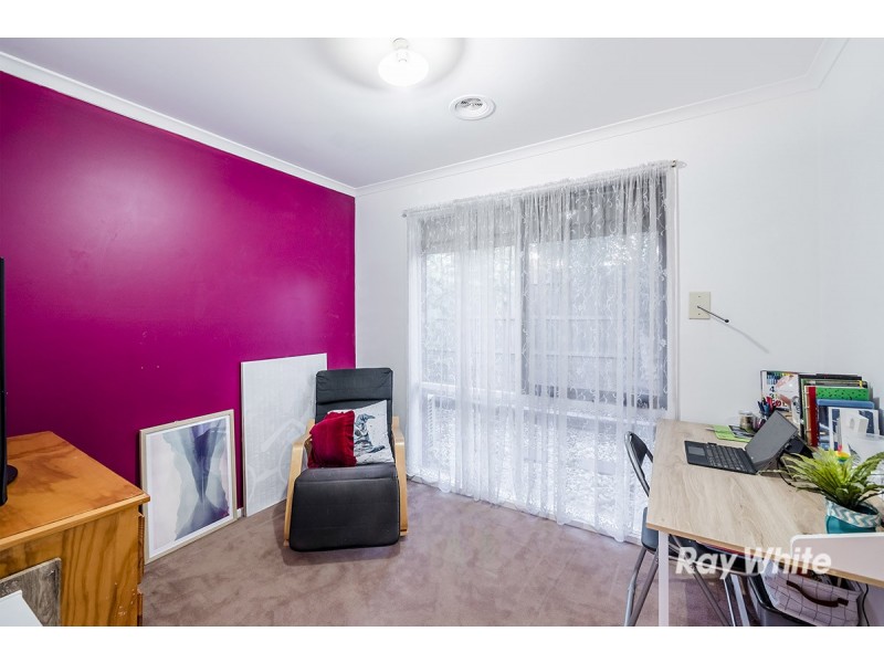 1 Walnut Court, Cranbourne North VIC 3977