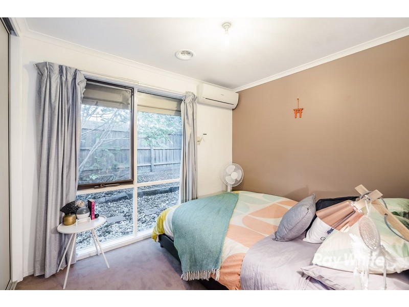 1 Walnut Court, Cranbourne North VIC 3977