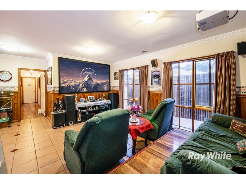 8 Foxglove Court, Cranbourne North VIC 3977