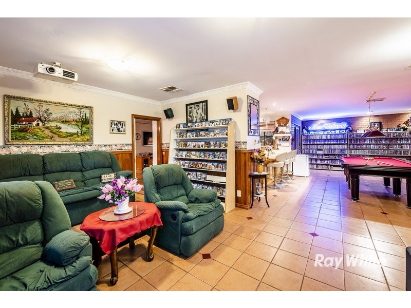 8 Foxglove Court, Cranbourne North VIC 3977