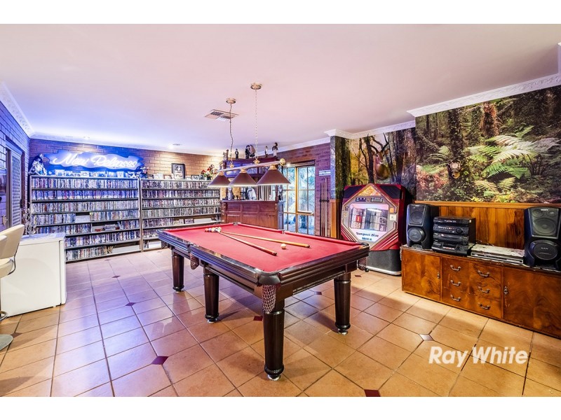 8 Foxglove Court, Cranbourne North VIC 3977