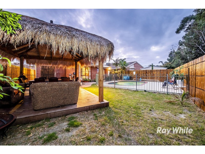 8 Foxglove Court, Cranbourne North VIC 3977
