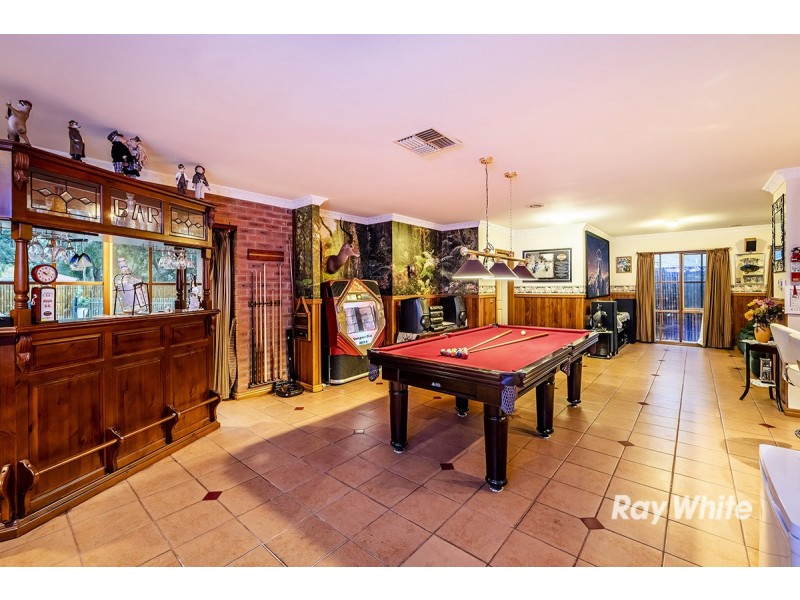 8 Foxglove Court, Cranbourne North VIC 3977