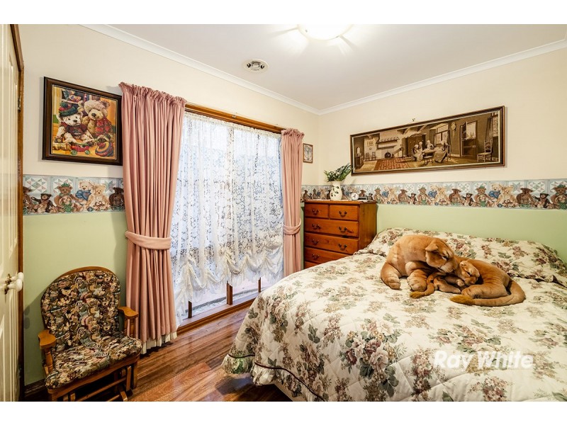 8 Foxglove Court, Cranbourne North VIC 3977