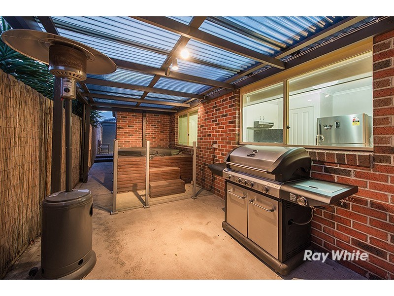 7 Calais Circuit, Cranbourne West VIC 3977