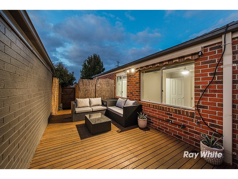 7 Calais Circuit, Cranbourne West VIC 3977